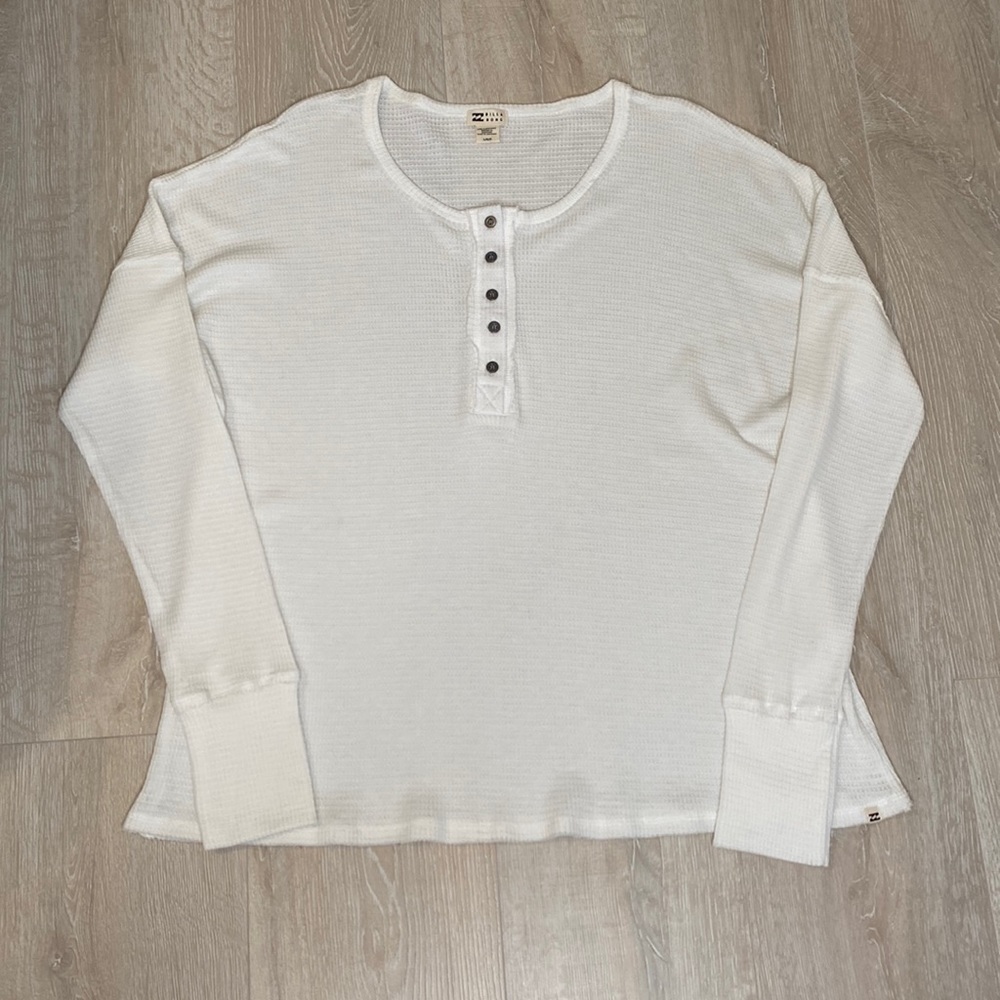 BILLABONG NWOT Waffle Knit Henley - Women’s Size L